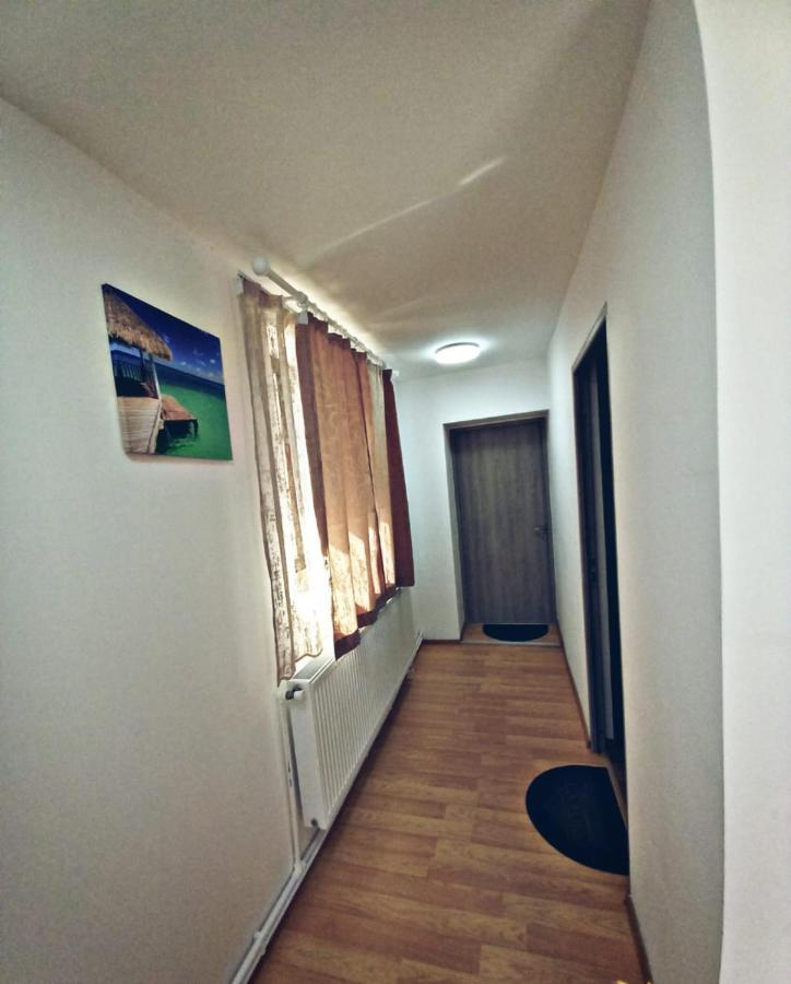 Camere In Regim Hotelier Braşov Esterno foto