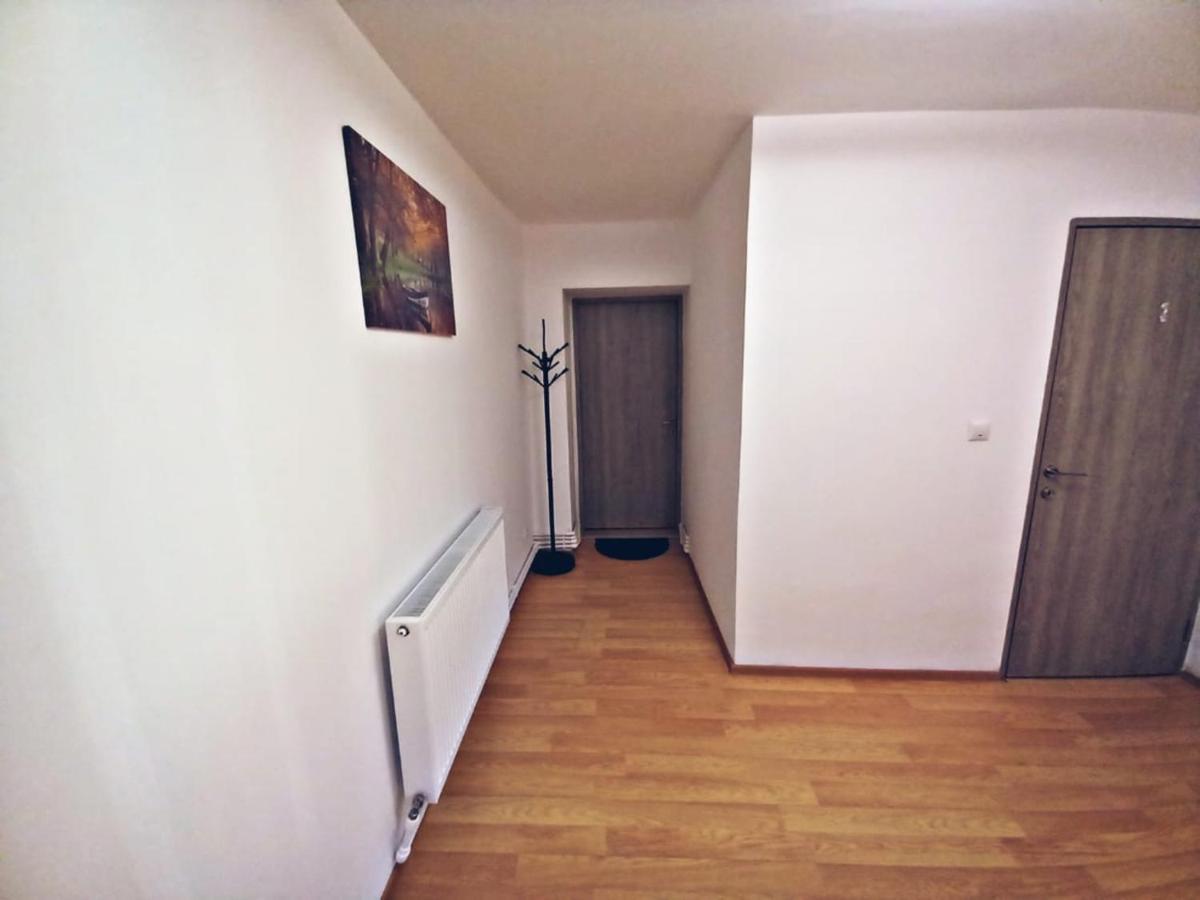 Camere In Regim Hotelier Braşov Esterno foto