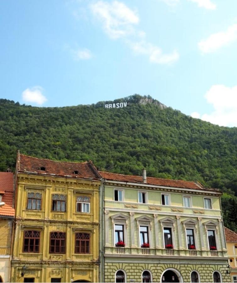 Camere In Regim Hotelier Braşov Esterno foto