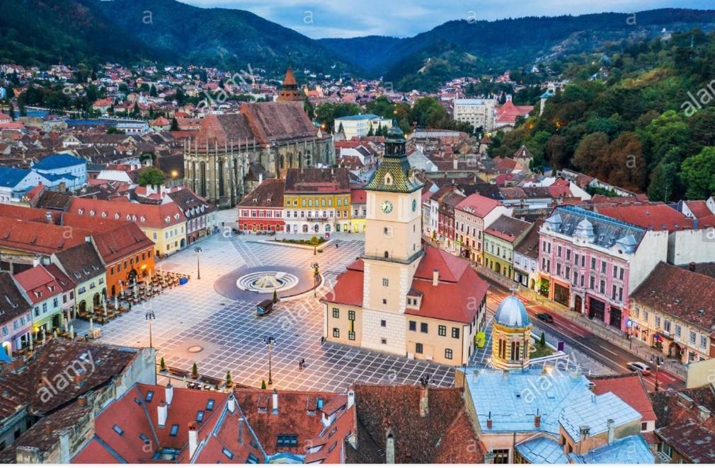 Camere In Regim Hotelier Braşov Esterno foto
